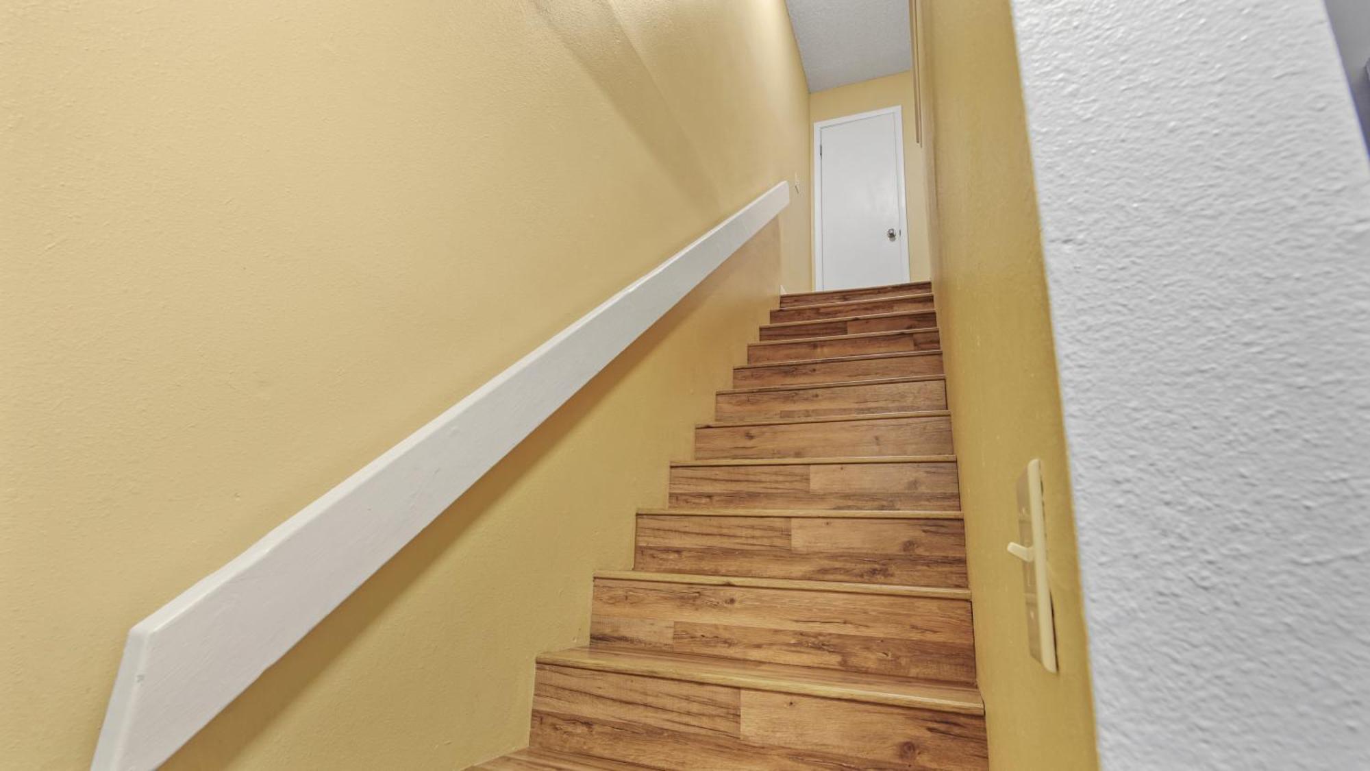Aparthotel 5 Minutes Walk To Beach, Family Friendly With Shared Pool, Tennis Court