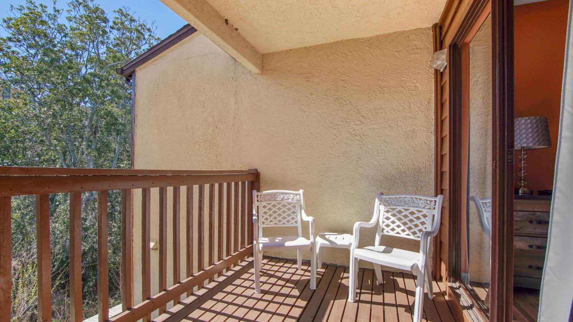 Aparthotel 5 Minutes Walk To Beach, Family Friendly With Shared Pool, Tennis Court