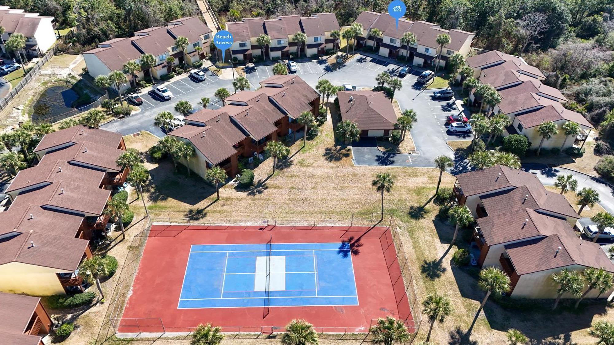 5 Minutes Walk To Beach, Family Friendly With Shared Pool, Tennis Court